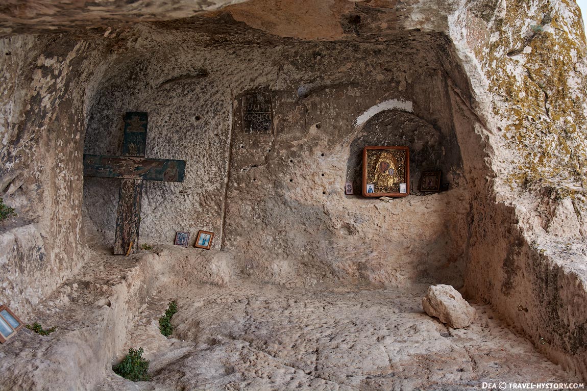 Пещерный монастырь Челтер-Мармара в Крыму